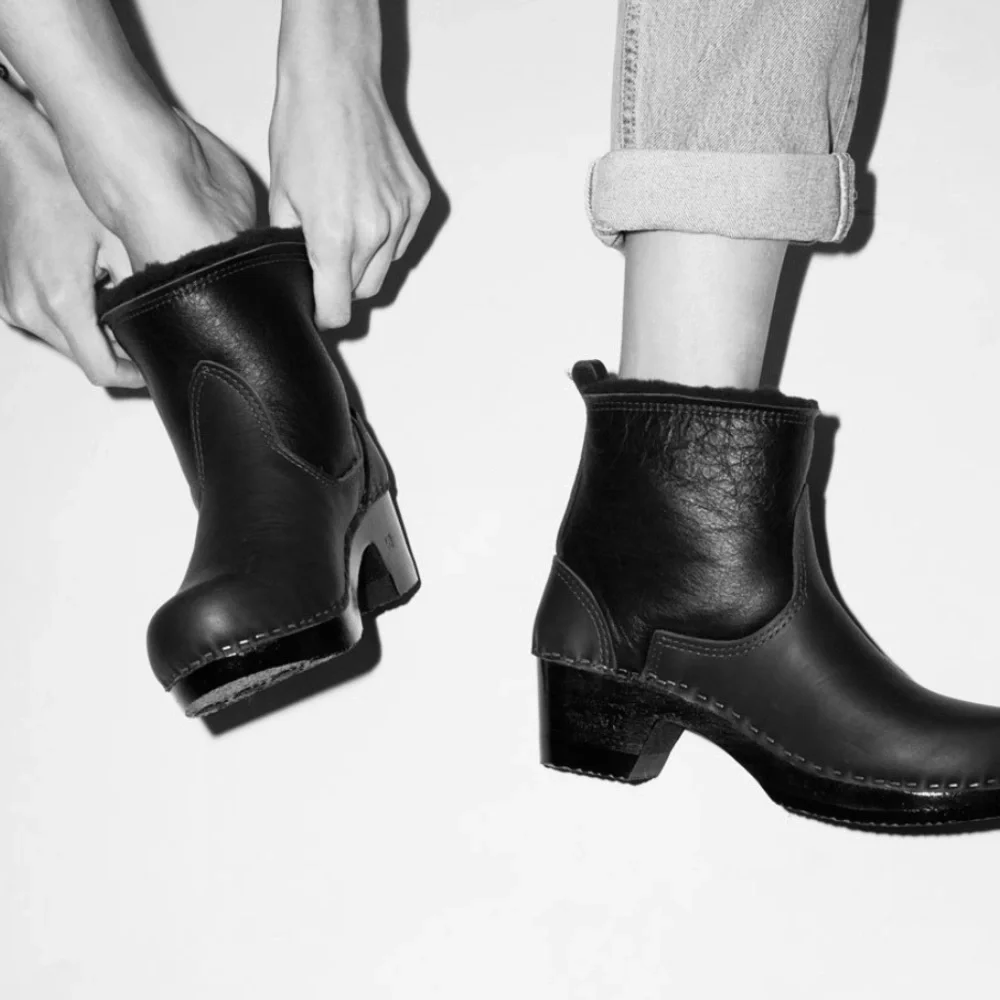 No.6 Pull on Shearling Clog Boot on mid heel in all Black leather and suede - Picture 11 of 12